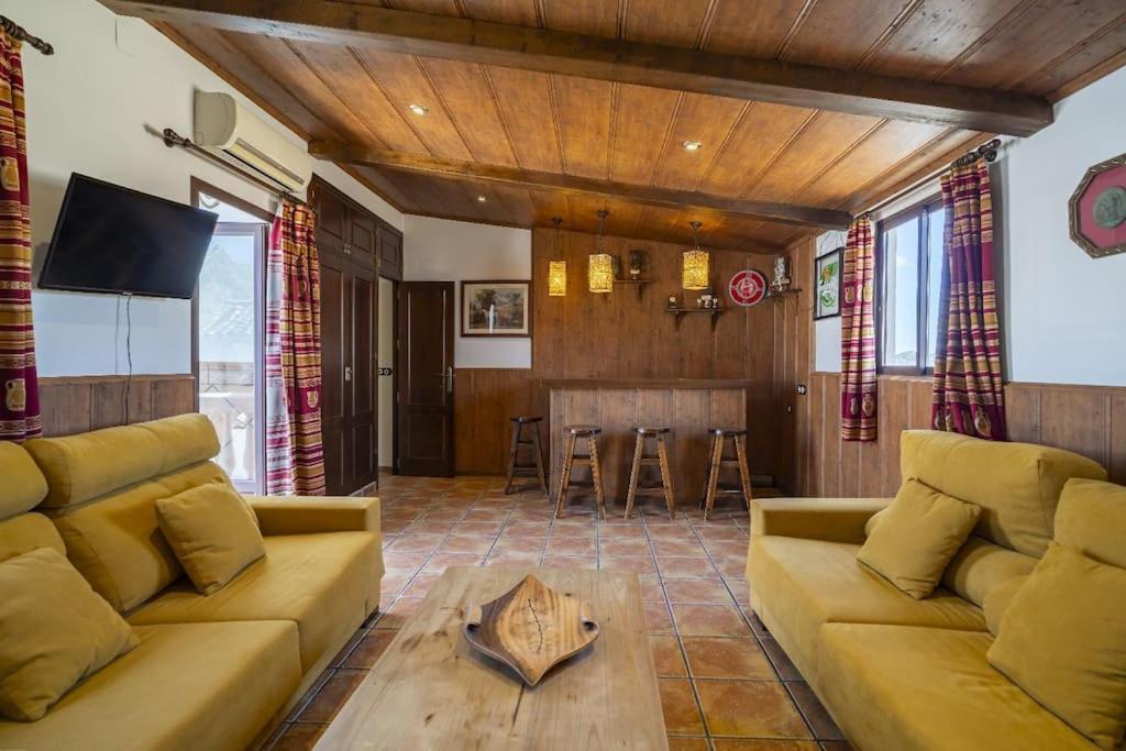 Casa Con Patio Y Terraza En Barrio Historico De La Villa, Junto Al Adarve Priego De Cordoba Ngoại thất bức ảnh