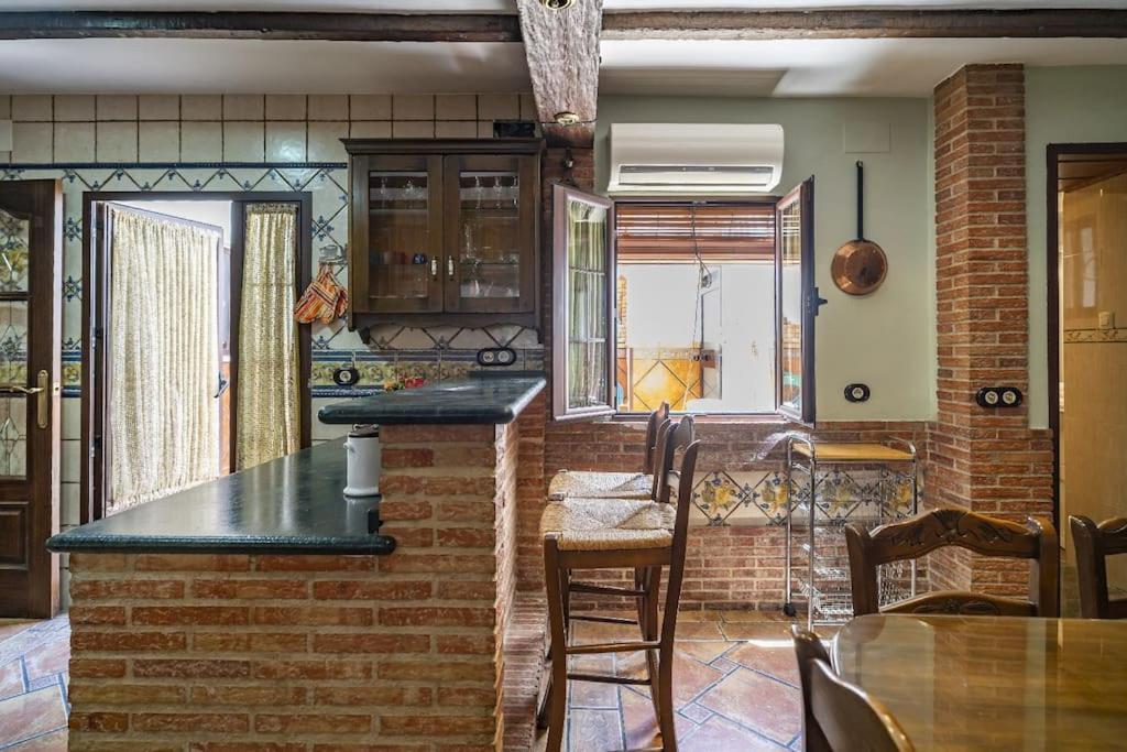 Casa Con Patio Y Terraza En Barrio Historico De La Villa, Junto Al Adarve Priego De Cordoba Ngoại thất bức ảnh