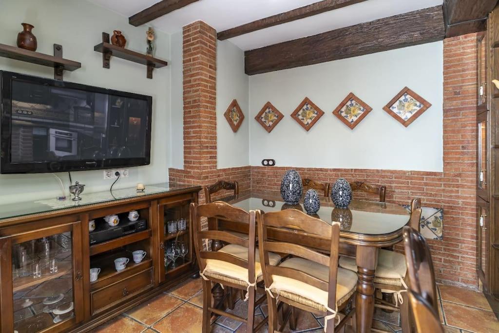 Casa Con Patio Y Terraza En Barrio Historico De La Villa, Junto Al Adarve Priego De Cordoba Ngoại thất bức ảnh